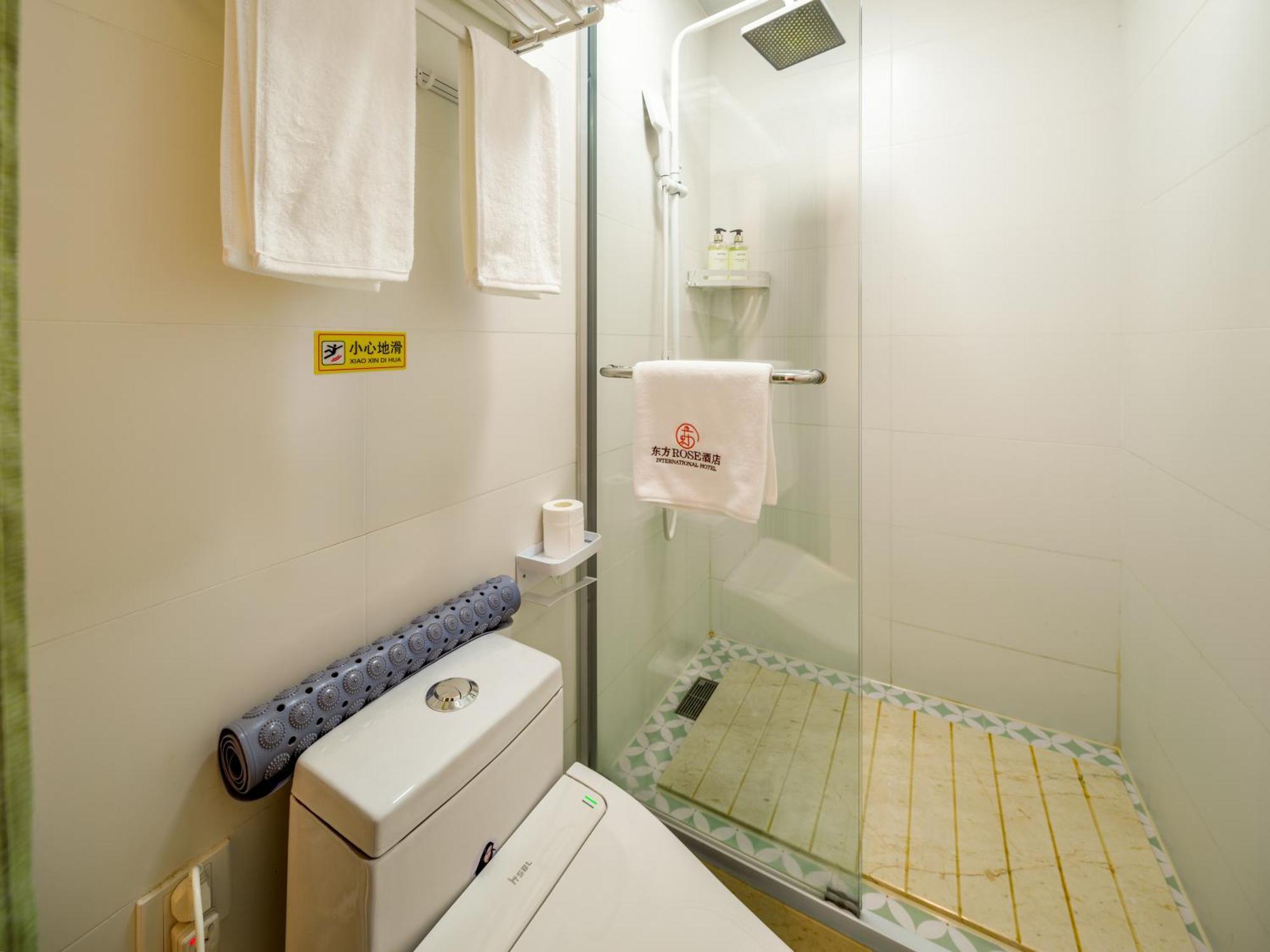 Hotel Orient Rose International 2*